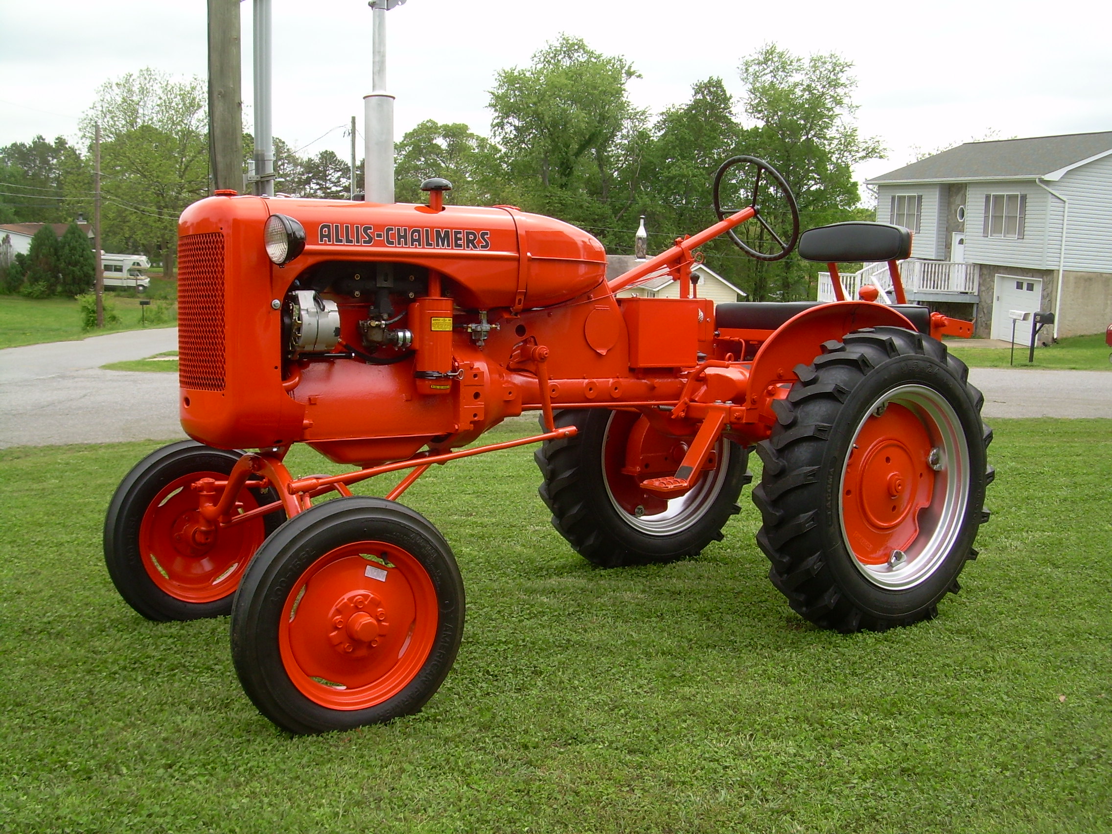 Allis Chalmers D17 Step